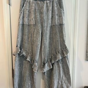 NEW J Her Grey MineralWash Eyelet Pocket Ruffle Detail WideLeg Pants S